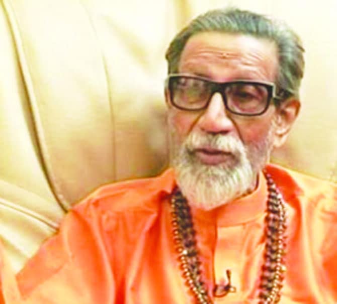 शिवसेनेच्या ‘महाराष्ट्र धर्मा’त आता पंजाबी, बंगाली आणि गुजराती! शिवसेनेच्या ‘महाराष्ट्र धर्मा’त आता पंजाबी, बंगाली आणि गुजराती!