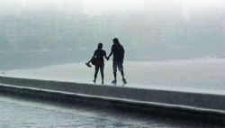 तो ती आणि पाऊस