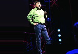 जे बरोबर आहे, ते थोडे चुकलेही आहे!