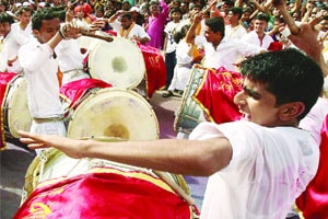 विवेकासारिखा नाहीं गुरू.. विवेकासारिखा नाहीं गुरू..