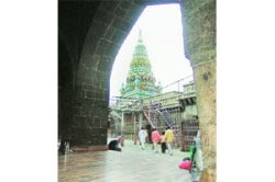 पूजाविधीचा अर्थ कधी समजणार?