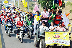 टी-२० स्पर्धेच्या खेळाडूंची रॅली