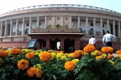 संसदेचं कामकाज दिवसभरासाठी तहकूब