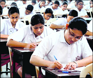 दहावी-बारावीच्या उत्तरपत्रिकांची फेरतपासणी होणार! दहावी-बारावीच्या उत्तरपत्रिकांची फेरतपासणी होणार!