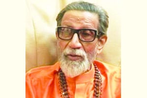 बाळासाहेबांच्या स्मारकाचे ‘कोहिनूरी’ राजकारण! बाळासाहेबांच्या स्मारकाचे ‘कोहिनूरी’ राजकारण!