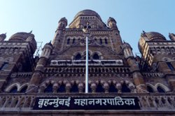 लोकप्रतिनिधींच्या दबावाखाली ४५८ कोटींची खिरापत