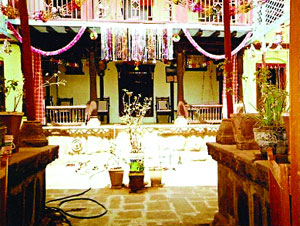 दिमाखदार देशमुख वाडा दिमाखदार देशमुख वाडा