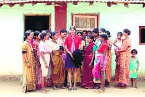 आदिवासींच्या कन्यादान योजना अनुदानात वाढ आदिवासींच्या कन्यादान योजना अनुदानात वाढ