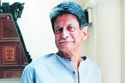 लेखक अर्धाच पूल बांधू शकतो…