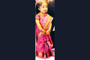 ज्योती आमगे ‘बिग बॉस’च्या घरात ज्योती आमगे ‘बिग बॉस’च्या घरात