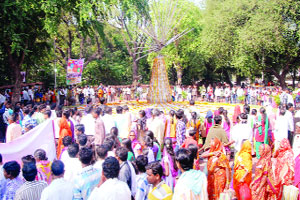 गोवारींच्या मागण्यांसाठी सरकारवर दबाव आणण्याचा निर्धारं गोवारींच्या मागण्यांसाठी सरकारवर दबाव आणण्याचा निर्धारं