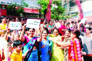 कसाबच्या फाशीने विदर्भात जल्लोष कसाबच्या फाशीने विदर्भात जल्लोष