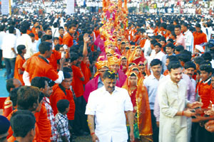 लोकमंगलच्या सामूहिक विवाह सोहळ्यात २६४ जोडपी विवाहबद्ध