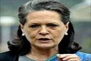 सत्तेसाठी विरोधक कोणतीही किंमत मोजायला तयार -सोनिया सत्तेसाठी विरोधक कोणतीही किंमत मोजायला तयार -सोनिया