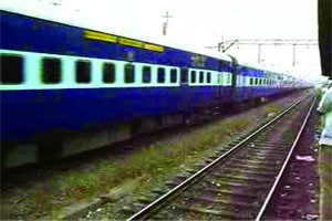 कराड-बेळगाव रेल्वे मार्गात कागलचा समावेश करा कराड-बेळगाव रेल्वे मार्गात कागलचा समावेश करा