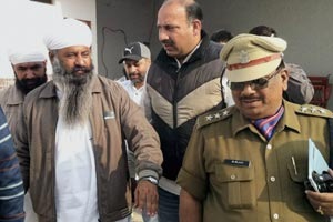 मद्यसम्राट चढ्ढा गोळीबारप्रकरणी नामधारीच मुख्य सूत्रधार मद्यसम्राट चढ्ढा गोळीबारप्रकरणी नामधारीच मुख्य सूत्रधार