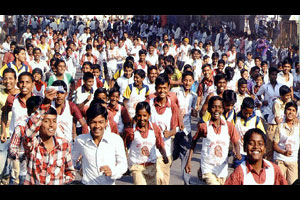 सोलापुरातील मॅरेथॉन स्पर्धेत चव्हाण, बनसोडे प्रथम सोलापुरातील मॅरेथॉन स्पर्धेत चव्हाण, बनसोडे प्रथम