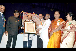 भारताला ज्ञानशक्तीची लढाई करावी लागणार – निगवेकर