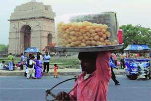 इंडिया गेटकडे जाणारे रस्ते बंद इंडिया गेटकडे जाणारे रस्ते बंद