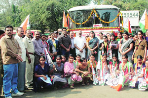 विद्यार्थिनी, महिलांचा बस प्रवास होणार निधरेक