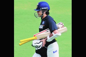 विशिष्ट आहार, नियमित व्यायाम सचिनचे रहस्य -प्रेमचंद डेगरा
