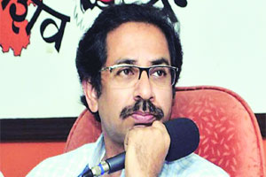 सह्याद्रीचे वारे : रडायचे नाही; लढायचे.. पण कसे? सह्याद्रीचे वारे : रडायचे नाही; लढायचे.. पण कसे?