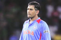 बोलंदाजांचा अतिआत्मविश्वास!