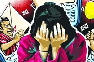 ‘त्या’ पीडित मुलीची प्रकृती खालावली ‘त्या’ पीडित मुलीची प्रकृती खालावली