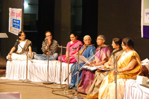 ‘मृद्गंधा’तून उलगडला इंदिरा संत यांच्या कवितांचा पट ‘मृद्गंधा’तून उलगडला इंदिरा संत यांच्या कवितांचा पट