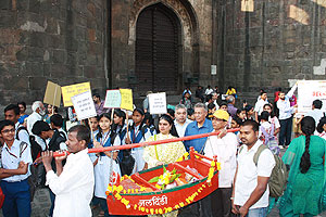 थेंब, थेंब पाण्याचा, लाख, लाख मोलाचा.. थेंब, थेंब पाण्याचा, लाख, लाख मोलाचा..