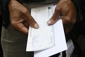 ‘पोस्ट डेटेड’ धनादेश स्वीकारू नका’ ‘पोस्ट डेटेड’ धनादेश स्वीकारू नका’