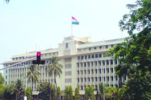सरकारी घोळ की हेतुपुरस्सर डोळेझाक सरकारी घोळ की हेतुपुरस्सर डोळेझाक
