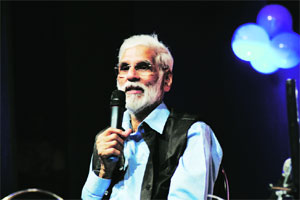 साहित्य संमेलनाध्यक्ष निवडणूक पद्धतीचा प्रकारच लज्जास्पद – ह. मो. मराठे साहित्य संमेलनाध्यक्ष निवडणूक पद्धतीचा प्रकारच लज्जास्पद – ह. मो. मराठे