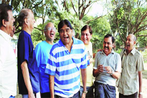 मराठी विनोदी चित्रपटांच्या परंपरेत अमोल पालेकरांचा नवा चित्रपट मराठी विनोदी चित्रपटांच्या परंपरेत अमोल पालेकरांचा नवा चित्रपट