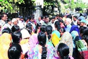 अल्प पाणी पुरवठय़ाने नाशिकमध्ये रास्ता रोको