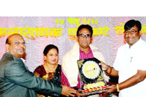 मराठी भाषा जोपासण्याची जबाबदारी सर्वाचीच -मुनगंटीवार मराठी भाषा जोपासण्याची जबाबदारी सर्वाचीच -मुनगंटीवार