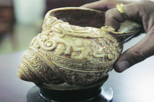 कल्याणमध्ये सापडला दीड हजार वर्षांपूर्वीचा शंख कल्याणमध्ये सापडला दीड हजार वर्षांपूर्वीचा शंख