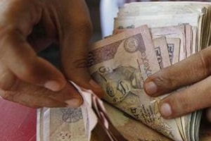 अनुदानित ४७ शाळांचे शिक्षक पाच महिन्यांपासून वेतनाविनाच!