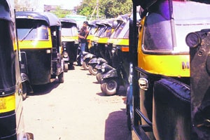 रिक्षामीटर डाऊन करण्यासाठी सर्वपक्षीय नेत्यांचे ‘अंडरस्टॅण्डिंग’ कधी?