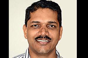 डॉ. श्रीकर परदेशी यांच्या बदलीच्या चर्चेने पिंपरीतील राजकारण पेटले