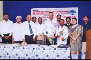 महिलांसाठी कायदे कठोर करतानाच पुरुषी मानसिकता बदलणे गरजेचे महिलांसाठी कायदे कठोर करतानाच पुरुषी मानसिकता बदलणे गरजेचे