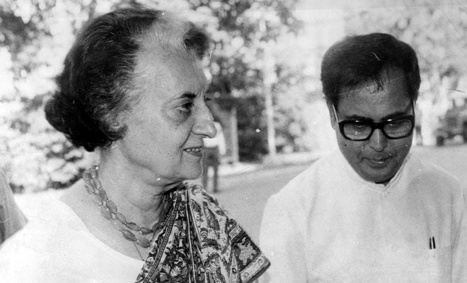विकिलीक्स : अणू तंत्रज्ञानाची माहिती पाकला देण्याची इंदिरा गांधीची होती तयारी विकिलीक्स : अणू तंत्रज्ञानाची माहिती पाकला देण्याची इंदिरा गांधीची होती तयारी