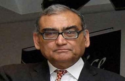 अभिव्यक्ती स्वातंत्र्याचा वापर जातीयता पसरविण्यासाठी करू नये -काटजू अभिव्यक्ती स्वातंत्र्याचा वापर जातीयता पसरविण्यासाठी करू नये -काटजू