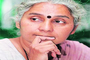 सिंचन प्रकल्पात अजित पवार, गोपीनाथ मुंडेंना कोट्यवधीची लाच – मेधा पाटकर सिंचन प्रकल्पात अजित पवार, गोपीनाथ मुंडेंना कोट्यवधीची लाच – मेधा पाटकर