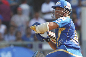 मुंबई इंडियन्सचा पुणे वॉरियर्सवर दमदार विजय मुंबई इंडियन्सचा पुणे वॉरियर्सवर दमदार विजय