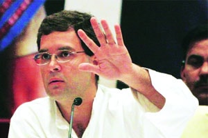 नेतृत्वाचे आभासी वास्तव..