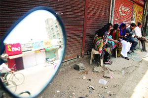 एलबीटी बंदला प्रतिसाद ‘संमिश्र’ एलबीटी बंदला प्रतिसाद ‘संमिश्र’