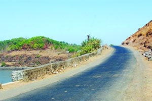 डोंगरी-राजपुरी रुंदीकरणासाठी वनविभागाकडे प्रस्ताव दाखल डोंगरी-राजपुरी रुंदीकरणासाठी वनविभागाकडे प्रस्ताव दाखल
