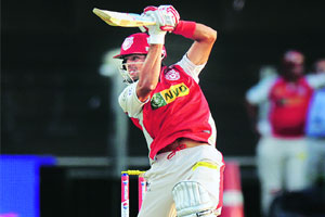 पुणे वॉरियर्सची हाराकिरी पुणे वॉरियर्सची हाराकिरी