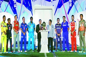 .. आता खेळा, नाचा ! .. आता खेळा, नाचा !